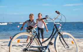 Die Strecke rund um die Bucht ist abwechslungsreich und bietet viele Bademöglichkeiten